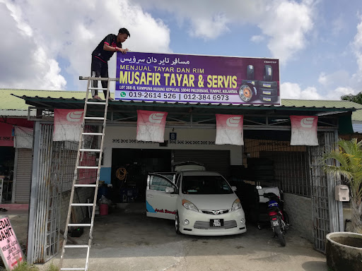 Musafir Tayar Dan Servise