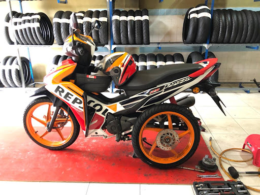 KR TYRE MOTORSPORT