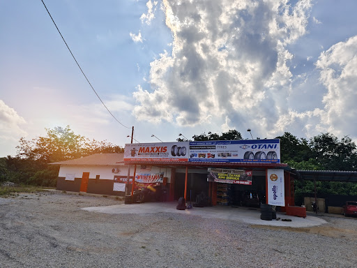 KEDAI TAYAR TYREMAN PEKAN TRADING