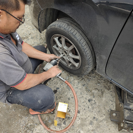 Kedai Tayar Kundasang