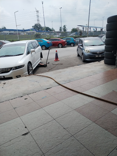 Kedai Tayar Rakyat Balakong