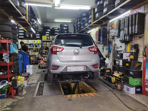 Weng Tat Tyre Service