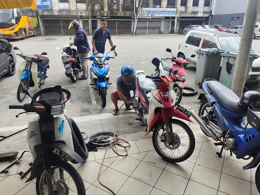 Bengkel Motor Hwa Hin