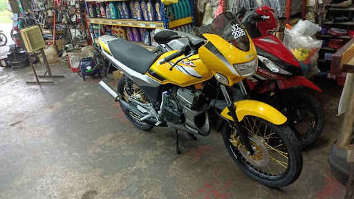 KEDAI MOTOR AH SANG !