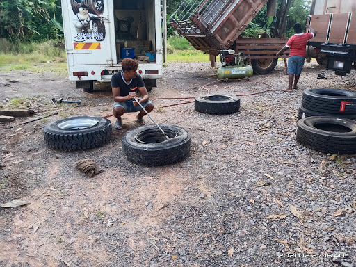 SL Pari Tyre Service (On Call Tyre Man)