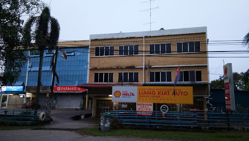 LIANG KIAT AUTO SERVICE & TAYAR CENTER
