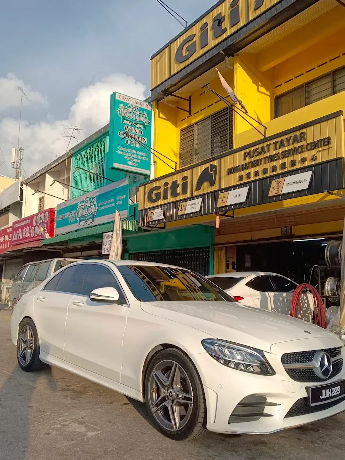 hong battery tyres service center